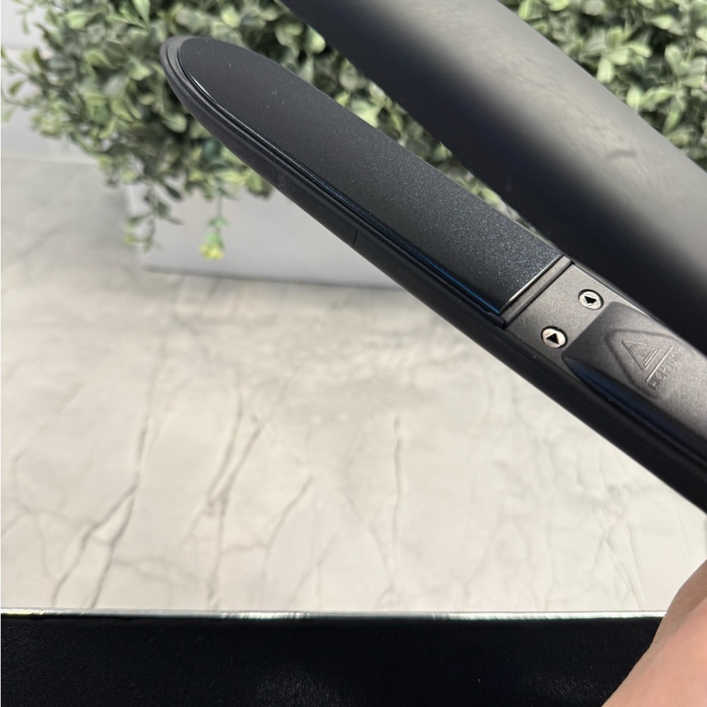 Bio ionic 10x pro styling iron 1”. Used twice. EUC - Picture 6 of 10